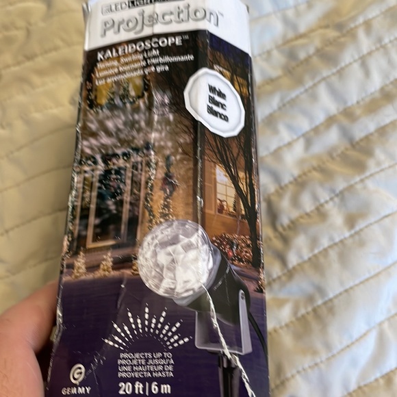 COPY - COPY - Open box pallet target return kaleidoscope projector snow Christm… - Picture 8 of 8